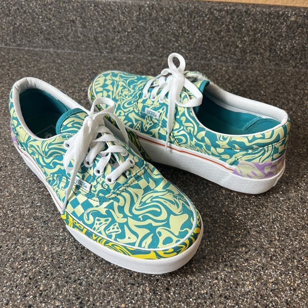 VANS Platform Sneaker Shoe Womens Size 8.5 Low Top Lace Up Green Geometric Print